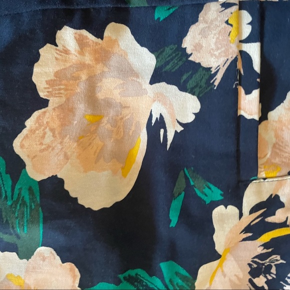 Banana Republic Sloan fit navy floral cotton blend crop trouser pant size 8 - Picture 5 of 10